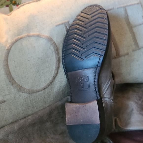 Frye - Veronica Boots Gray/ Tan Distressed - Picture 5 of 6